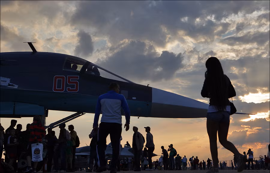 Oanh tạc cơ Su-34.