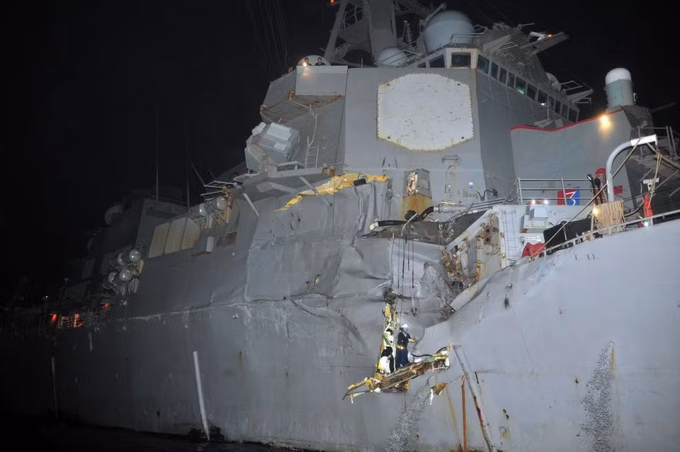 Vụ va chạm xảy ra khi USS Porter đang thực hiện chuyến tuần tra thường nhật tại eo Hormuz. Vụ va chạm xảy ra khi USS Porter đang thực hiện chuyến tuần tra thường nhật tại eo Hormuz.