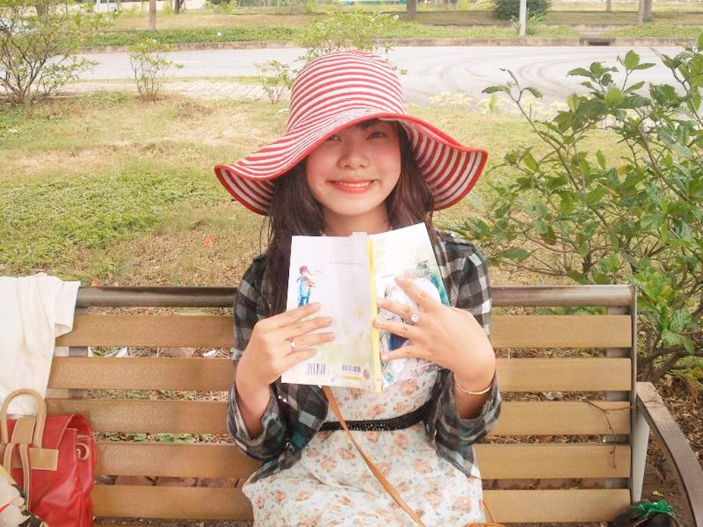 Thúy thích đọc sách, đi shopping, du lịch và thích kết bạn. Đặc biệt là rất thích tham gia những hoạt động xã hội,làm thật nhiều việc tốt cho xã hội