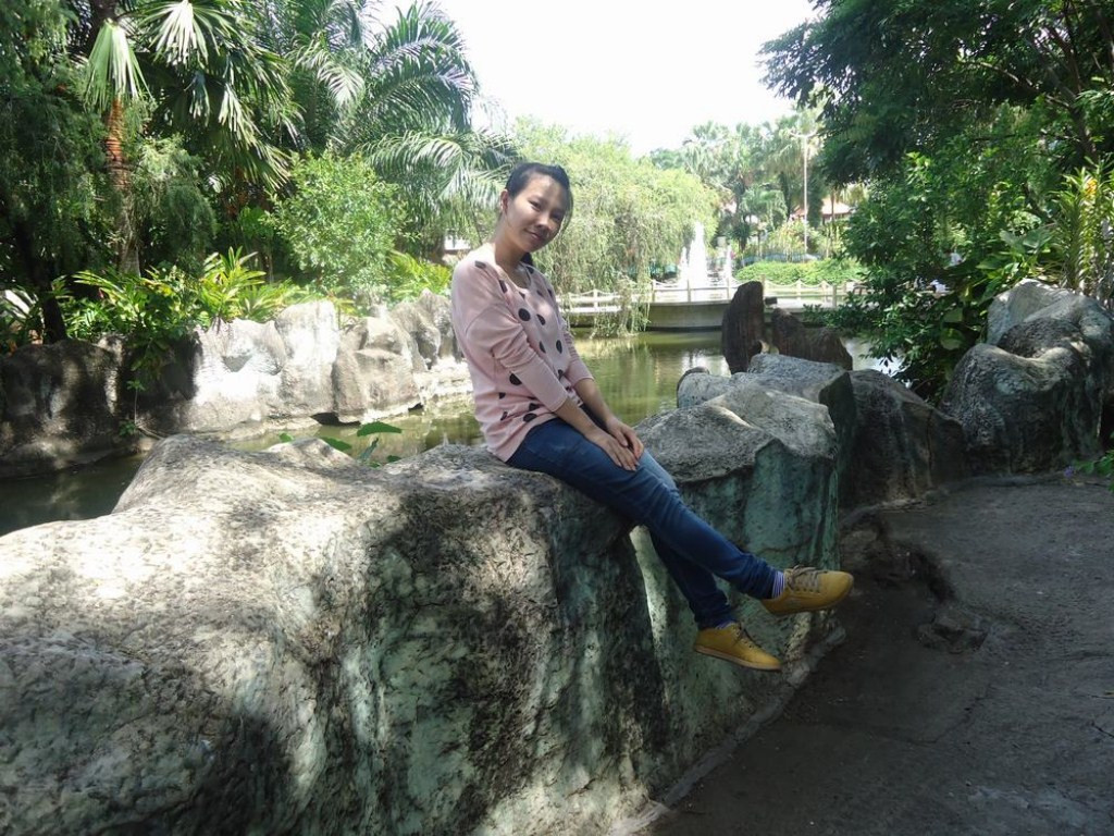 Đến với cuộc thi này với mong muốn được giao lưu,học hỏi và khẳng định bản thân mình. Phương châm sống của mình là:"Khi tất cả những cái khác đã mất thì tương lai vẫn còn". Đến với cuộc thi này với mong muốn được giao lưu,học hỏi và khẳng định bản thân mình. Phương châm sống của mình là:"Khi tất cả những cái khác đã mất thì tương lai vẫn còn".