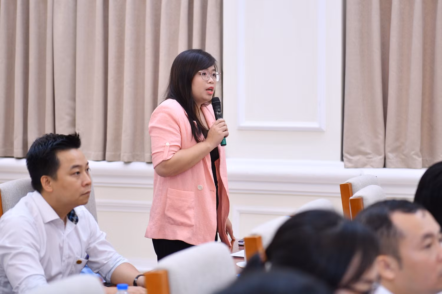 Tiến sĩ Đinh Minh Hằng – Giảng viên Khoa Ngữ văn, Trưởng phòng Hành chính đối ngoại, Trường Đại học Sư phạm Hà Nội Tiến sĩ Đinh Minh Hằng – Giảng viên Khoa Ngữ văn, Trưởng phòng Hành chính đối ngoại, Trường Đại học Sư phạm Hà Nội