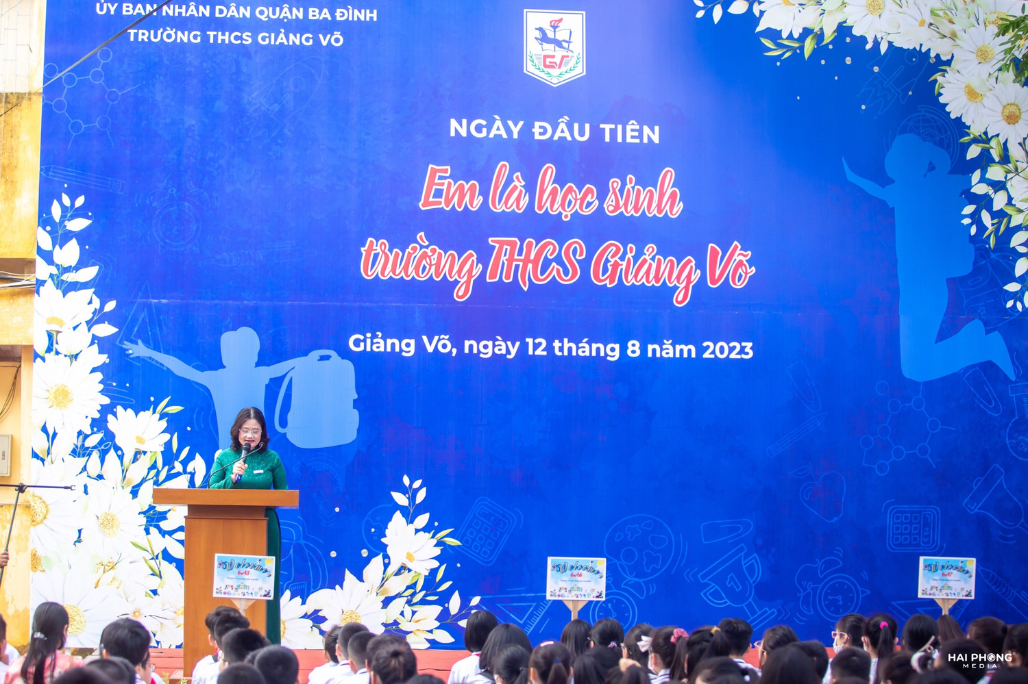Cô Tô Thị Hải Yến – Hiệu trưởng Trường Trung học cơ sở Giảng Võ. Ảnh: website nhà trường Cô Tô Thị Hải Yến – Hiệu trưởng Trường Trung học cơ sở Giảng Võ. Ảnh: website nhà trường