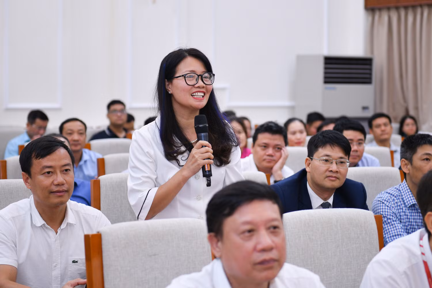 Phó giáo sư - Tiến sĩ Phạm Thị Huyền, Trưởng Phòng Marketing, Trường Đại học Kinh tế Quốc dân Phó giáo sư - Tiến sĩ Phạm Thị Huyền, Trưởng Phòng Marketing, Trường Đại học Kinh tế Quốc dân