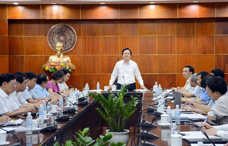 Bộ Giáo dục chưa thí điểm bỏ biên chế giáo viên mầm non, tiểu học, trung học