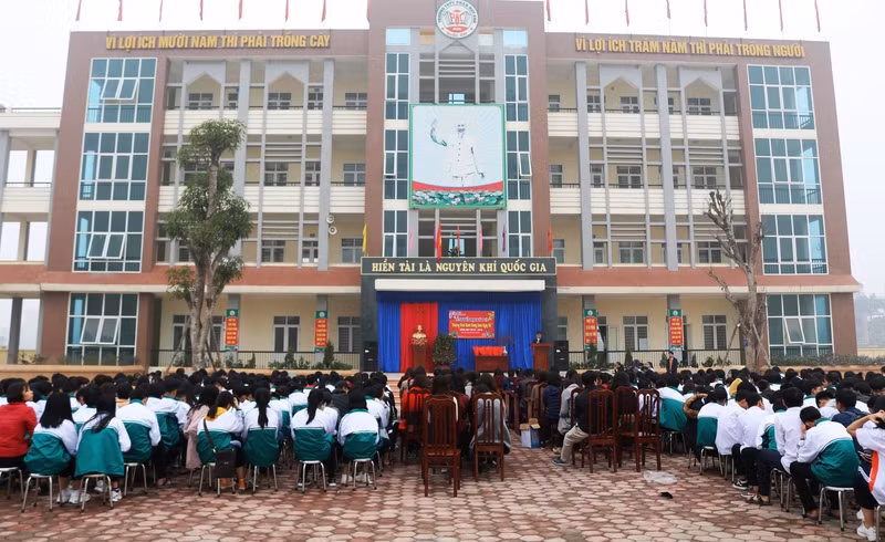 Thành lập chưa lâu nhưng dưới quyền quản lý của ông Nguyễn Thanh Tuấn, nhiều sai phạm đã xảy ra tại trường Phan Huy Chú. Ảnh: Trường Phan Huy Chú