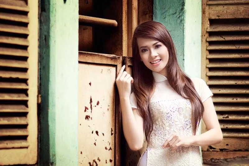 >>MIDU KHOE VẺ ĐẸP GỢI CẢM GIỮA SÀI GÒN HOA LỆ >>NHỮNG NỮ SINH DIỆN ÁO DÀI ĐẸP HƠN HOA HẬU MAI PHƯƠNG THÚY (P33) <<Á KHÔI CĐ TÀI CHÍNH - HẢI QUAN ĐẸP LÃNG MẠN TRONG SẮC TÍM <<Á KHÔI SARAH TUYẾT VAI TRẦN GỢI CẢM <<NỤ CƯỜI THIÊN THẦN CỦA THIẾU NỮ CẨM VÂN <<NHỮNG NỮ SINH DIỆN DÁO DÀI ĐẸP HƠN CẢ HOA HẬU MAI PHƯƠNG THÚY(P29) <<HOTGIRL HỌC VIỆN BÁO CHÍ ĐẸP RẠNG NGỜI TRONG SẮC THU