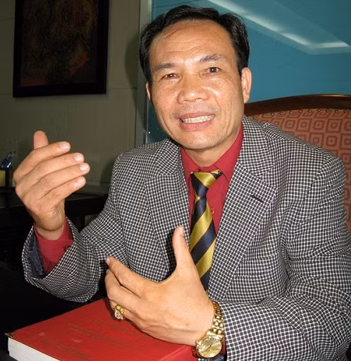 TS Nguyễn Tiến Luận - Chủ tịch HĐQT Trường ĐH Nguyễn Trãi. TS Nguyễn Tiến Luận - Chủ tịch HĐQT Trường ĐH Nguyễn Trãi.
