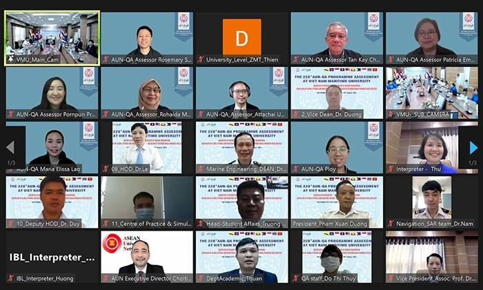 Ảnh chụp phiên khai mạc tại một số điểm cầu (Ảnh: NTCC)