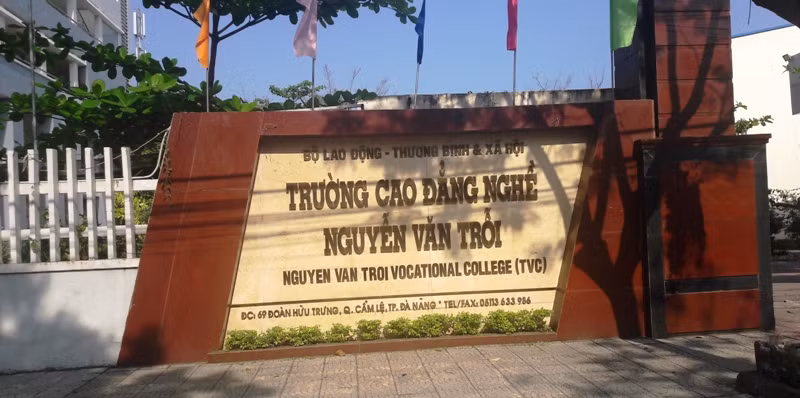 Trường Cao đẳng nghề Nguyễn Văn Trỗi cần làm việc lại với phụ huynh, học viên để giải thích rõ các khoản thu và những kiến nghị của học viên. Ảnh: An Nguyên Trường Cao đẳng nghề Nguyễn Văn Trỗi cần làm việc lại với phụ huynh, học viên để giải thích rõ các khoản thu và những kiến nghị của học viên. Ảnh: An Nguyên
