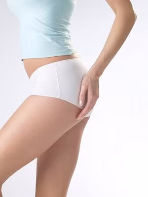 Thứ tư là "vòng 3": Bắt đầu từ tuổi 40, người phụ nữ sẽ cảm thấy "vòng 3" của mình giảm dần sự săn chắc, quyến rũ và khỏe mạnh. Thay vào đó, chị em thấy "vòng 3" không những xệ xuống mà còn có dấu hiệu da bị xấu đi, sần sùi.