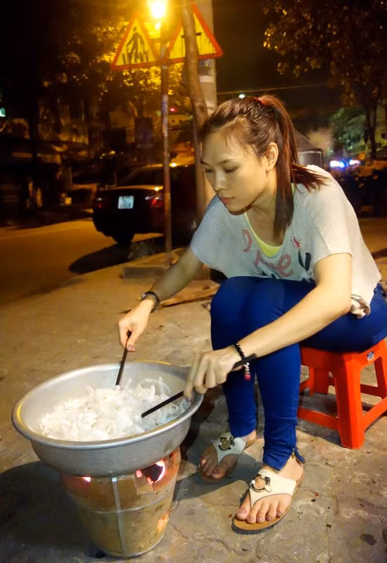 Món mứt dừa của Mỹ Tâm làm rất hấp dẫn: Trắng phau và khô vừa tới.