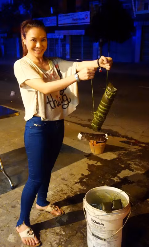 Và đây là đòn bánh tét sau mấy tiếng đồng hồ chờ đợi của Mỹ Tâm.