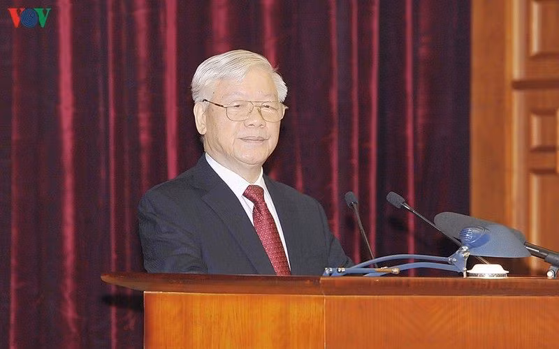 Tổng Bí thư, Chủ tịch nước Nguyễn Phú Trọng phát biểu tại phiên khai mạc Hội nghị Trung ương 11. Tổng Bí thư, Chủ tịch nước Nguyễn Phú Trọng phát biểu tại phiên khai mạc Hội nghị Trung ương 11.