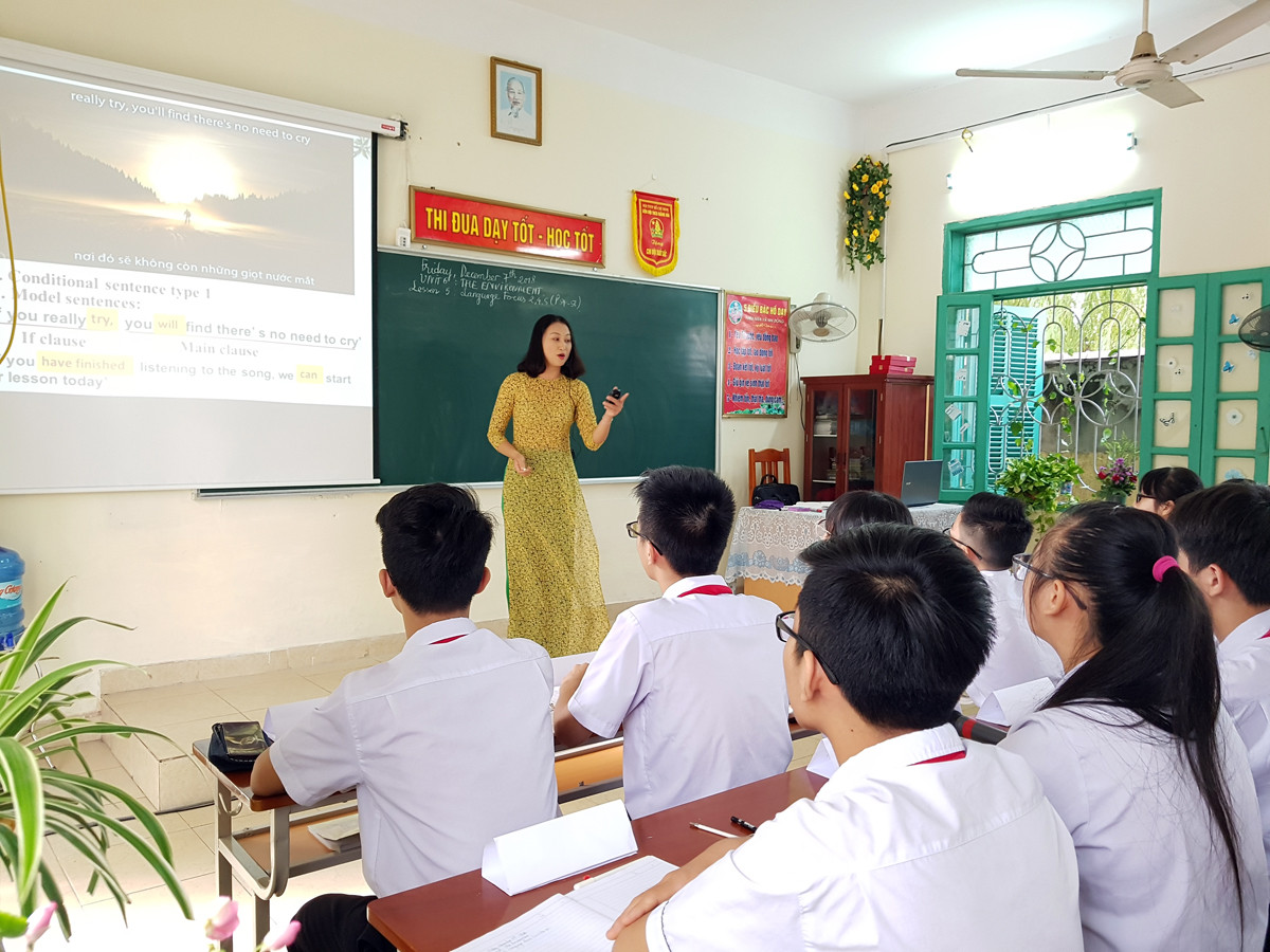 Giáo viên tiếng Anh tại Hải Phòng đang phải chịu quá nhiều áp lực (Ảnh: Lã Tiến) Giáo viên tiếng Anh tại Hải Phòng đang phải chịu quá nhiều áp lực (Ảnh: Lã Tiến)