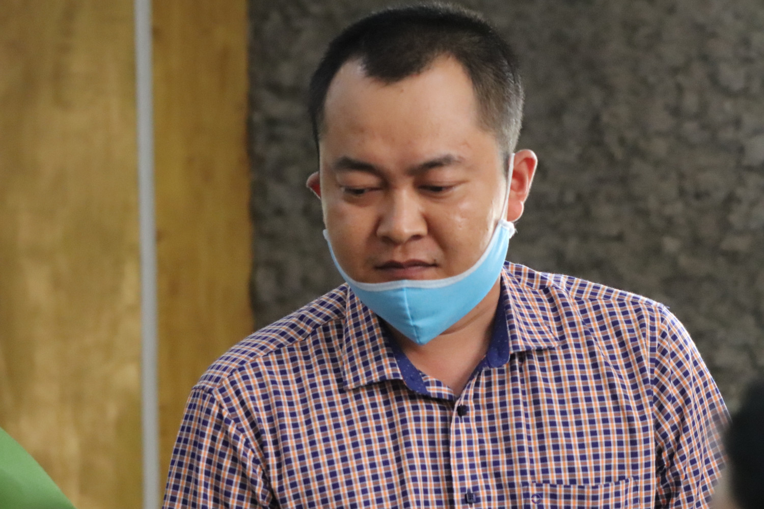 Bị cáo Đinh Hải Sơn bị đề nghị mức án từ 2-3 năm tù về tội Lợi dụng chức vụ và quyền hạn trong thi hành công vụ. Ảnh: Vũ Phương.