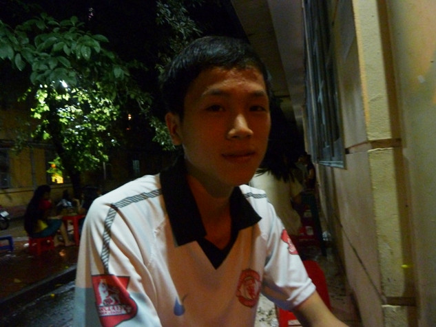 Nam"đơn thương độc mã" xuống Hà Nội thi vào ĐH Bách Khoa. Em nói rằng thích tự đi hơn là bố mẹ đưa đi. Nam"đơn thương độc mã" xuống Hà Nội thi vào ĐH Bách Khoa. Em nói rằng thích tự đi hơn là bố mẹ đưa đi.