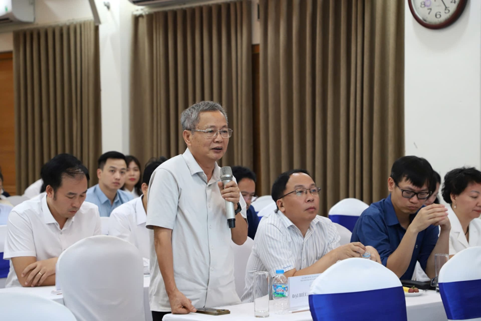 Các đại biểu trao đổi, thảo luận về kết quả tổ chức HSA 2026 và những định hướng nhằm tiếp tục nâng cao chất lượng kỳ thi trong năm 2027.