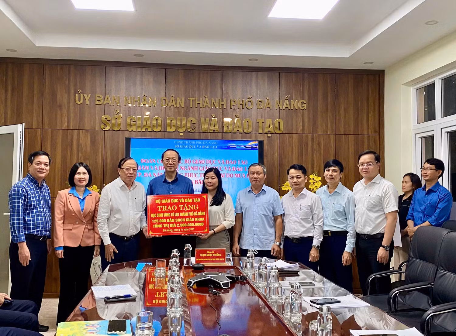 125k-ban-sach-giao-khoa-1.jpg