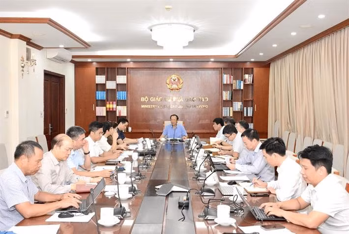 Quang cảnh buổi làm việc