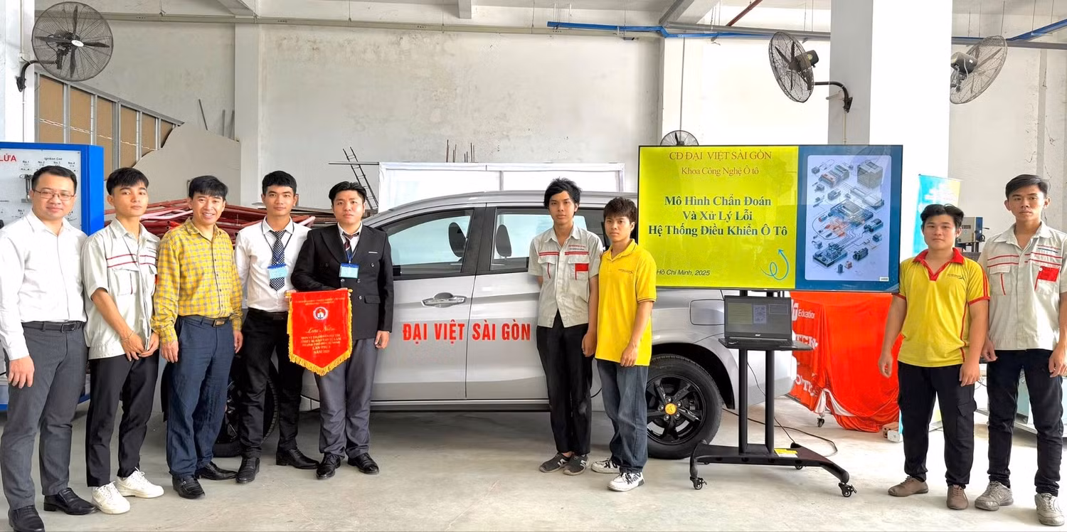 Thời lượng thực hành chiếm tới 70%, giúp sinh viên Trường Cao đẳng Đại Việt Sài Gòn làm quen công việc ngay từ khi còn trên ghế nhà trường.