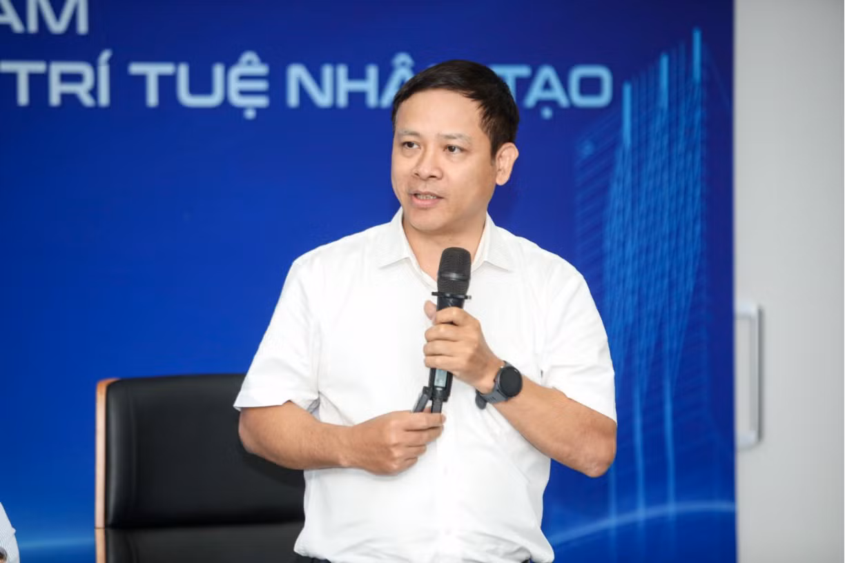 Tiến sĩ Nguyễn Sơn Hải - Phó Cục trưởng Cục Khoa học, Công nghệ và Thông tin, Bộ Giáo dục và Đào tạo chia sẻ tại tọa đàm.