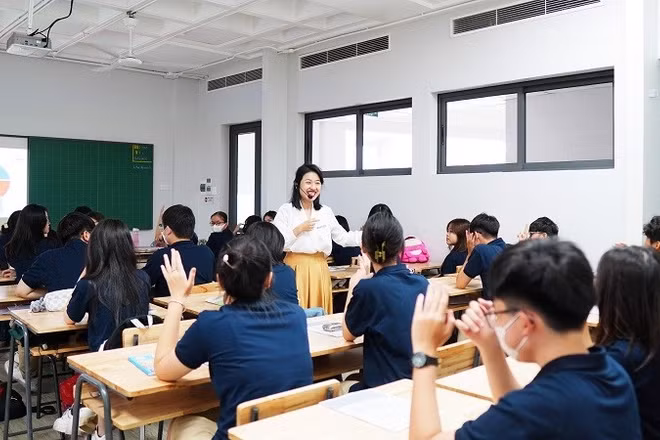 Đặt hàng trường tư để giảm áp lực thi vào 10 công lập: Cần cơ chế ra sao để hiệu quả, khả thi?
