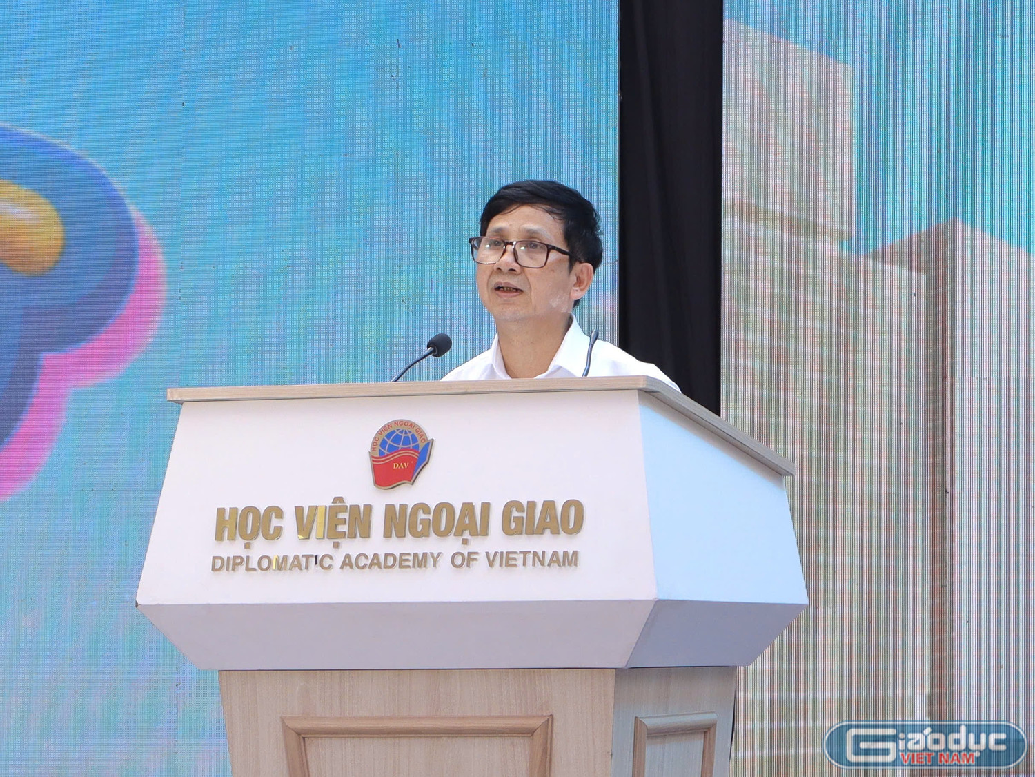 gdvn-thay-hanh.jpg