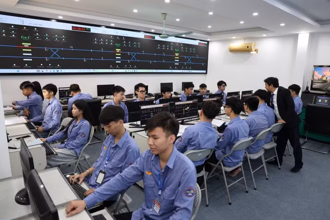 Ngành đường sắt tốc độ cao vào danh mục của GDNN: Nên tập trung đào tạo nhân lực vận hành, bảo trì